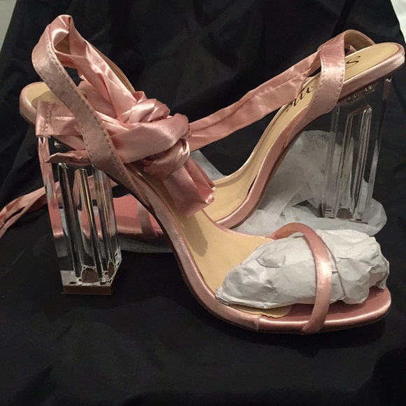 Shoes - Picture 2 of 4